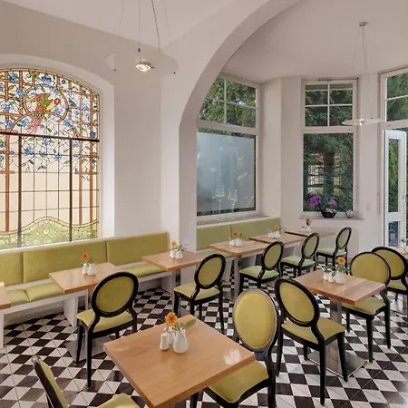 Boutiquehotel Dreesen - Godesberg 4* Бонн